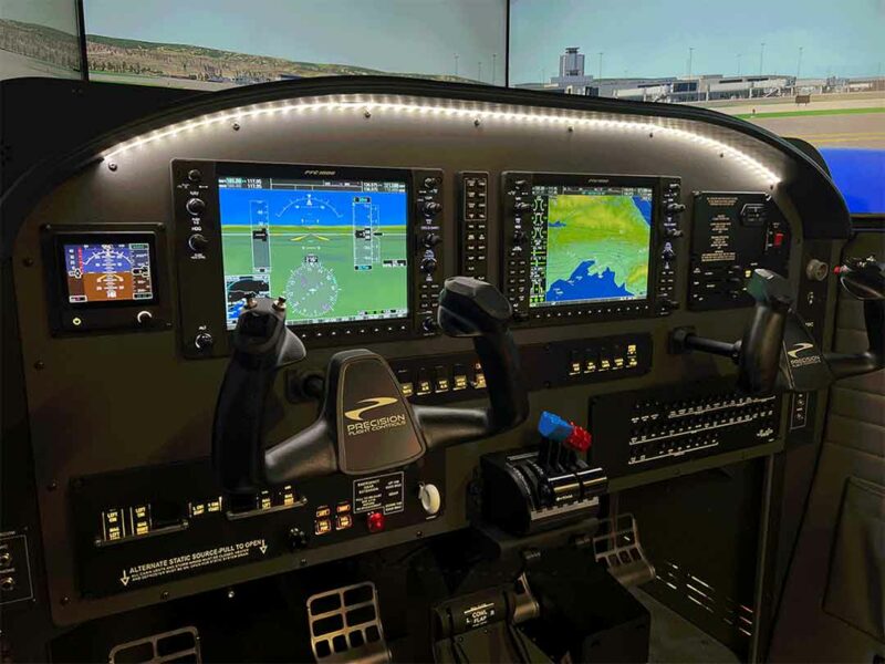 Piper Seminole flight simulator cockpit